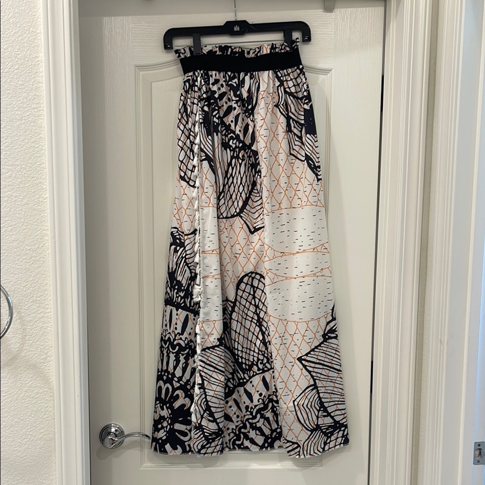 Elegant Black and White Patterned Skirt